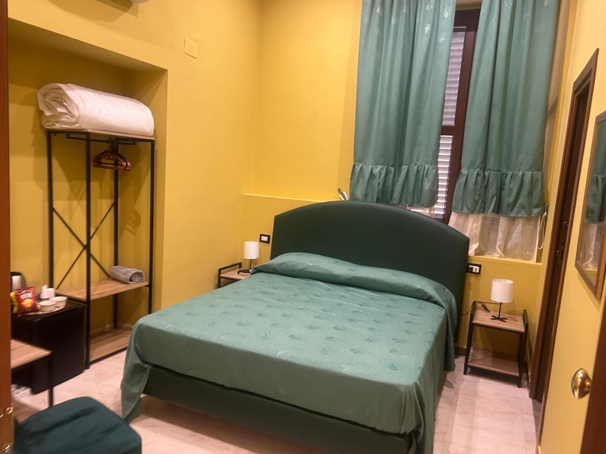 Venus Of Milo Hotell Napoli Eksteriør bilde