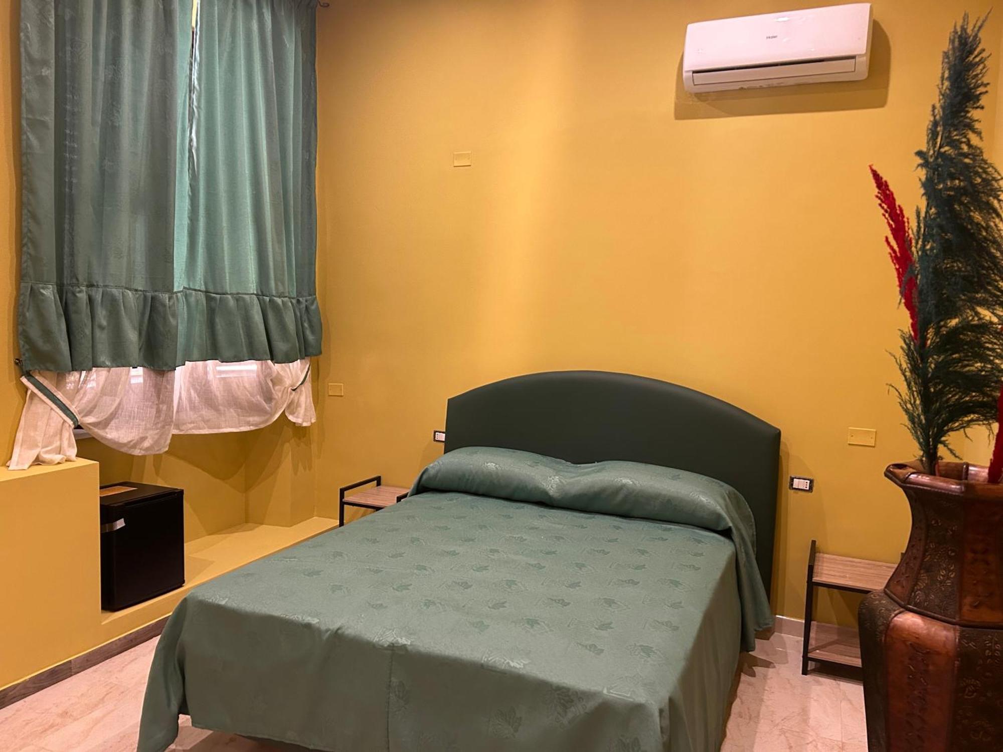 Venus Of Milo Hotell Napoli Eksteriør bilde